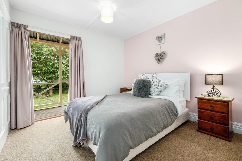 Central Peach - Queenstown Holiday Home 외부 사진