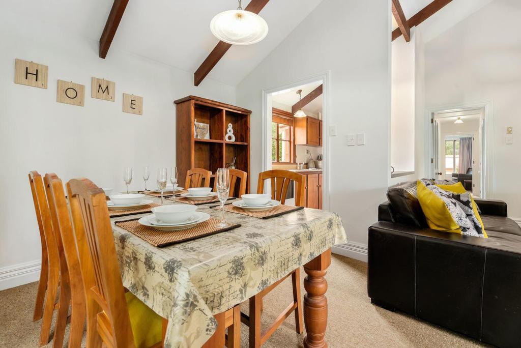 Central Peach - Queenstown Holiday Home 외부 사진